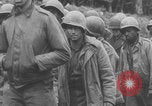 Standbild Amerikanische Gefangene in der Schlacht der Ausbuchtung genommen Deutschland, 1944, aus Sekunde 5 historischem Filmmaterial Videoclip 65675078947