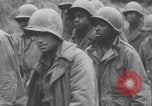 Standbild Amerikanische Gefangene in der Schlacht der Ausbuchtung genommen Deutschland, 1944, aus Sekunde 7 historischem Filmmaterial Videoclip 65675078947