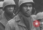 Standbild Amerikanische Gefangene in der Schlacht der Ausbuchtung genommen Deutschland, 1944, aus Sekunde 20 historischem Filmmaterial Videoclip 65675078947