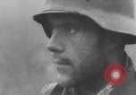 Standbild Amerikanische Gefangene in der Schlacht der Ausbuchtung genommen Deutschland, 1944, aus Sekunde 34 historischem Filmmaterial Videoclip 65675078947