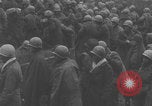 Standbild Amerikanische Gefangene in der Schlacht der Ausbuchtung genommen Deutschland, 1944, aus Sekunde 48 historischem Filmmaterial Videoclip 65675078947