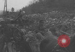 Standbild Amerikanische Gefangene in der Schlacht der Ausbuchtung genommen Deutschland, 1944, aus Sekunde 49 historischem Filmmaterial Videoclip 65675078947