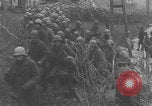 Standbild Amerikanische Gefangene in der Schlacht der Ausbuchtung genommen Deutschland, 1944, aus Sekunde 54 historischem Filmmaterial Videoclip 65675078947