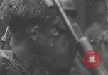 Standbild Amerikanische Gefangene in der Schlacht der Ausbuchtung genommen Deutschland, 1944, aus Sekunde 60 historischem Filmmaterial Videoclip 65675078947