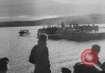 Standbild Deutsche Infanterie und liefert durch Binnenschiffe Deutschland, 1942, aus Sekunde 8 historischem Filmmaterial Videoclip 65675078948