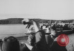 Standbild Deutsche Infanterie und liefert durch Binnenschiffe Deutschland, 1942, aus Sekunde 22 historischem Filmmaterial Videoclip 65675078948