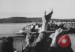 Standbild Deutsche Infanterie und liefert durch Binnenschiffe Deutschland, 1942, aus Sekunde 23 historischem Filmmaterial Videoclip 65675078948