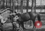 Standbild Deutsche Infanterie und liefert durch Binnenschiffe Deutschland, 1942, aus Sekunde 38 historischem Filmmaterial Videoclip 65675078948