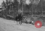 Standbild Deutsche Infanterie und liefert durch Binnenschiffe Deutschland, 1942, aus Sekunde 57 historischem Filmmaterial Videoclip 65675078948