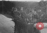 Standbild Deutsche Infanterie gehen nach Südfrankreich nach D-Day Invasion in der Normandie Frankreich, 1944, aus Sekunde 15 historischem Filmmaterial Videoclip 65675078950
