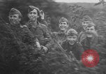 Standbild Deutsche Infanterie gehen nach Südfrankreich nach D-Day Invasion in der Normandie Frankreich, 1944, aus Sekunde 16 historischem Filmmaterial Videoclip 65675078950