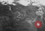 Standbild Deutsche Infanterie gehen nach Südfrankreich nach D-Day Invasion in der Normandie Frankreich, 1944, aus Sekunde 17 historischem Filmmaterial Videoclip 65675078950