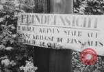 Standbild Deutsche Infanterie gehen nach Südfrankreich nach D-Day Invasion in der Normandie Frankreich, 1944, aus Sekunde 47 historischem Filmmaterial Videoclip 65675078950