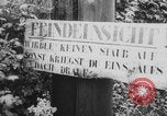 Standbild Deutsche Infanterie gehen nach Südfrankreich nach D-Day Invasion in der Normandie Frankreich, 1944, aus Sekunde 49 historischem Filmmaterial Videoclip 65675078950