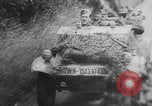 Standbild Deutsche Infanterie gehen nach Südfrankreich nach D-Day Invasion in der Normandie Frankreich, 1944, aus Sekunde 61 historischem Filmmaterial Videoclip 65675078950