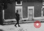 Standbild Deutscher Soldat spielte Orgel in der Kirche Frankreich, 1944, aus Sekunde 11 historischem Filmmaterial Videoclip 65675078951