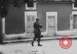 Standbild Deutscher Soldat spielte Orgel in der Kirche Frankreich, 1944, aus Sekunde 12 historischem Filmmaterial Videoclip 65675078951