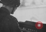 Standbild Deutscher Soldat spielte Orgel in der Kirche Frankreich, 1944, aus Sekunde 26 historischem Filmmaterial Videoclip 65675078951