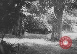 Standbild Deutsche SS (Schutzstaffel) mit dem Tod (Totenkopf) Insignia Frankreich, 1944, aus Sekunde 33 historischem Filmmaterial Videoclip 65675078952