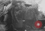 Standbild Deutsche SS (Schutzstaffel) mit dem Tod (Totenkopf) Insignia Frankreich, 1944, aus Sekunde 38 historischem Filmmaterial Videoclip 65675078952