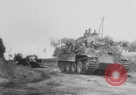 Standbild Deutscher Panther-Panzer Frankreich, 1944, aus Sekunde 23 historischem Filmmaterial Videoclip 65675078953