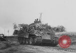 Standbild Deutscher Panther-Panzer Frankreich, 1944, aus Sekunde 25 historischem Filmmaterial Videoclip 65675078953