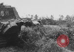 Standbild Deutscher Panther-Panzer Frankreich, 1944, aus Sekunde 52 historischem Filmmaterial Videoclip 65675078953