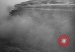 Standbild Die deutschen Truppen kämpfen Alliierten in der Normandie im August 1944 Frankreich, 1944, aus Sekunde 10 historischem Filmmaterial Videoclip 65675078954