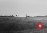 Standbild Die deutschen Truppen kämpfen Alliierten in der Normandie im August 1944 Frankreich, 1944, aus Sekunde 13 historischem Filmmaterial Videoclip 65675078954