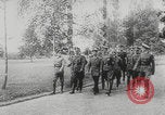 Standbild Hitler-Treffen in der Wolfsschanze Gierloz Preußen, 1943, aus Sekunde 3 historischem Filmmaterial Videoclip 65675078956