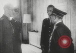 Standbild Hitler-Treffen in der Wolfsschanze Gierloz Preußen, 1943, aus Sekunde 21 historischem Filmmaterial Videoclip 65675078956