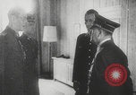 Standbild Hitler-Treffen in der Wolfsschanze Gierloz Preußen, 1943, aus Sekunde 22 historischem Filmmaterial Videoclip 65675078956