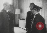 Standbild Hitler-Treffen in der Wolfsschanze Gierloz Preußen, 1943, aus Sekunde 23 historischem Filmmaterial Videoclip 65675078956