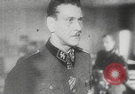 Standbild Hitler-Treffen in der Wolfsschanze Gierloz Preußen, 1943, aus Sekunde 24 historischem Filmmaterial Videoclip 65675078956