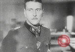 Standbild Hitler-Treffen in der Wolfsschanze Gierloz Preußen, 1943, aus Sekunde 27 historischem Filmmaterial Videoclip 65675078956