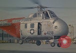 Standbild Sikorsky H-19 Chickasaw Hubschrauber fliegen Keflavik Reykjanes Island, 1956, aus Sekunde 18 historischem Filmmaterial Videoclip 65675078962