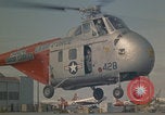 Standbild Sikorsky H-19 Chickasaw Hubschrauber fliegen Keflavik Reykjanes Island, 1956, aus Sekunde 26 historischem Filmmaterial Videoclip 65675078962