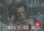 Standbild Leutnant Rex T Friseur United States USA, 1985, aus Sekunde 25 historischem Filmmaterial Videoclip 65675078971