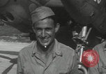 Standbild US Luft Kräfte Vorbereitung Guadalcanal Salomonen, 1943, aus Sekunde 44 historischem Filmmaterial Videoclip 65675078972