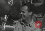 Standbild US Luft Kräfte Vorbereitung Guadalcanal Salomonen, 1943, aus Sekunde 48 historischem Filmmaterial Videoclip 65675078972