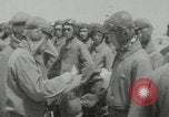 Standbild US Luft Kräfte Vorbereitung Guadalcanal Salomonen, 1943, aus Sekunde 58 historischem Filmmaterial Videoclip 65675078972
