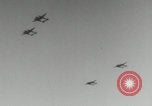 Standbild P-38 Blitze schießen Bougainville Island Papua Neuguinea, 1943, aus Sekunde 46 historischem Filmmaterial Videoclip 65675078973