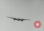 Standbild P-38 Blitze schießen Bougainville Island Papua Neuguinea, 1943, aus Sekunde 60 historischem Filmmaterial Videoclip 65675078973