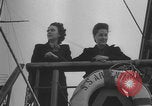 Immagine di Guerra britannico Spose in Viaggio per gli Stati Uniti New York City USA, 1946, secondo 9 filmato di repertorio 65675078991