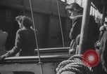 Immagine di Guerra britannico Spose in Viaggio per gli Stati Uniti New York City USA, 1946, secondo 46 filmato di repertorio 65675078991