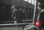 Immagine di Guerra britannico Spose in Viaggio per gli Stati Uniti New York City USA, 1946, secondo 47 filmato di repertorio 65675078991