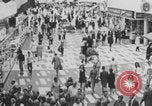Immagine di Affollata strada commerciale Finlandia, 1971, secondo 6 filmato di repertorio 65675079019