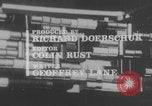 Immagine di Affollata strada commerciale Finlandia, 1971, secondo 50 filmato di repertorio 65675079019