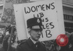 Immagine di Prima le donne liberazione Marzo Londra Inghilterra Regno Unito, 1971, secondo 19 filmato di repertorio 65675079022