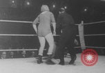 Immagine di Le donne britanniche lottano Regno Unito, 1971, secondo 4 filmato di repertorio 65675079025